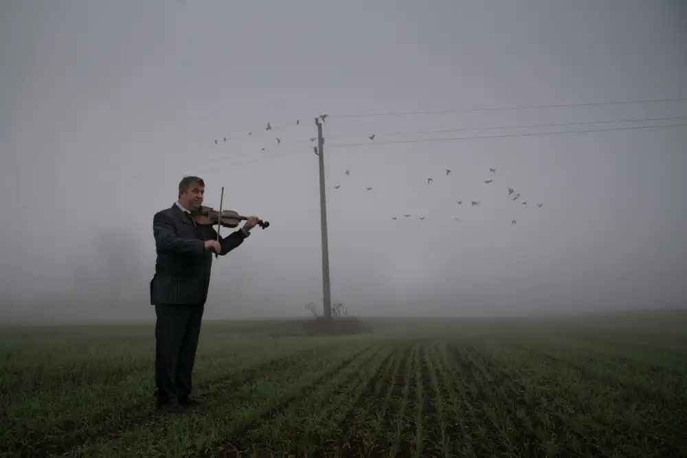 Berova, Ivelina: L'insegnante di violino