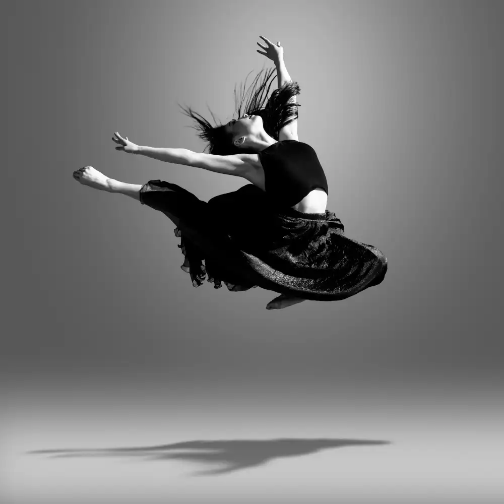 Wang, Bill: Ballerina che salta