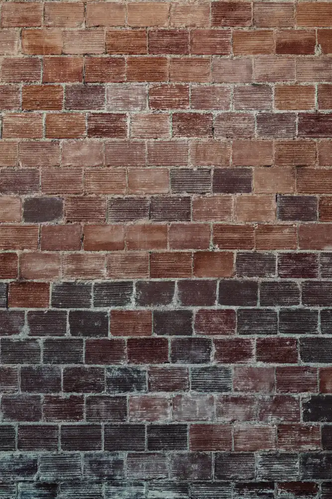 Mossholder, Tim: Muro di mattoni