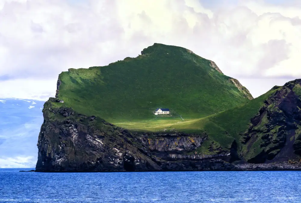 SDCA, Allen: La casa de Ellisaey