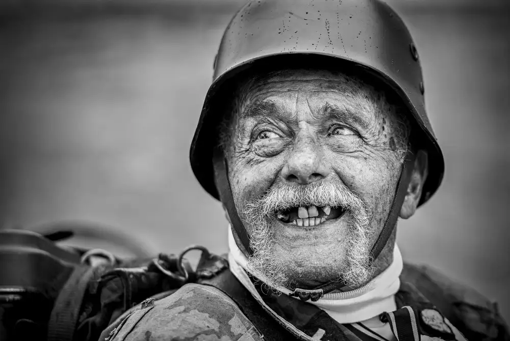 Uhrin, Milan: Veterano