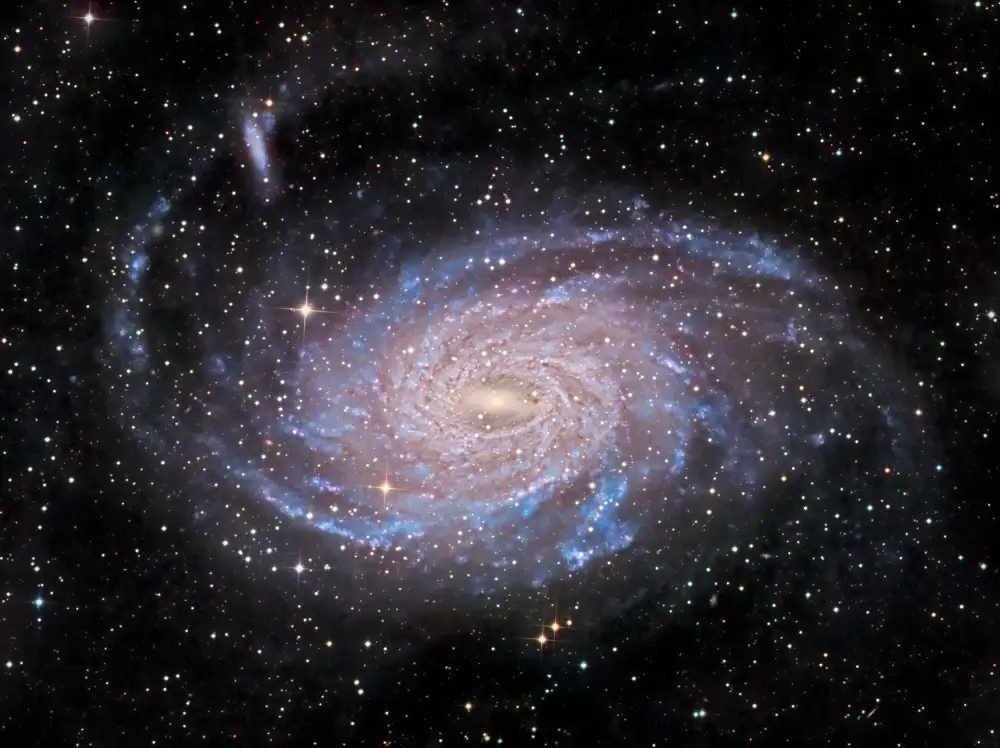 Chander, Vikas: Galassia NGC 6744