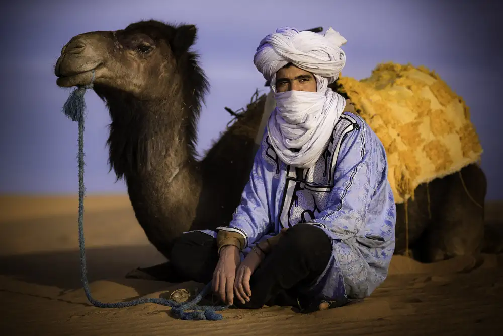 Raskin, Moris: Homme saharien