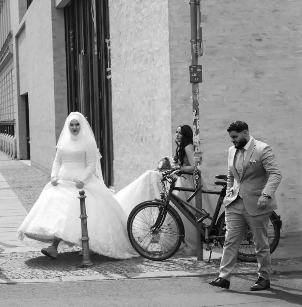 Belgin, Esra: Jour de mariage