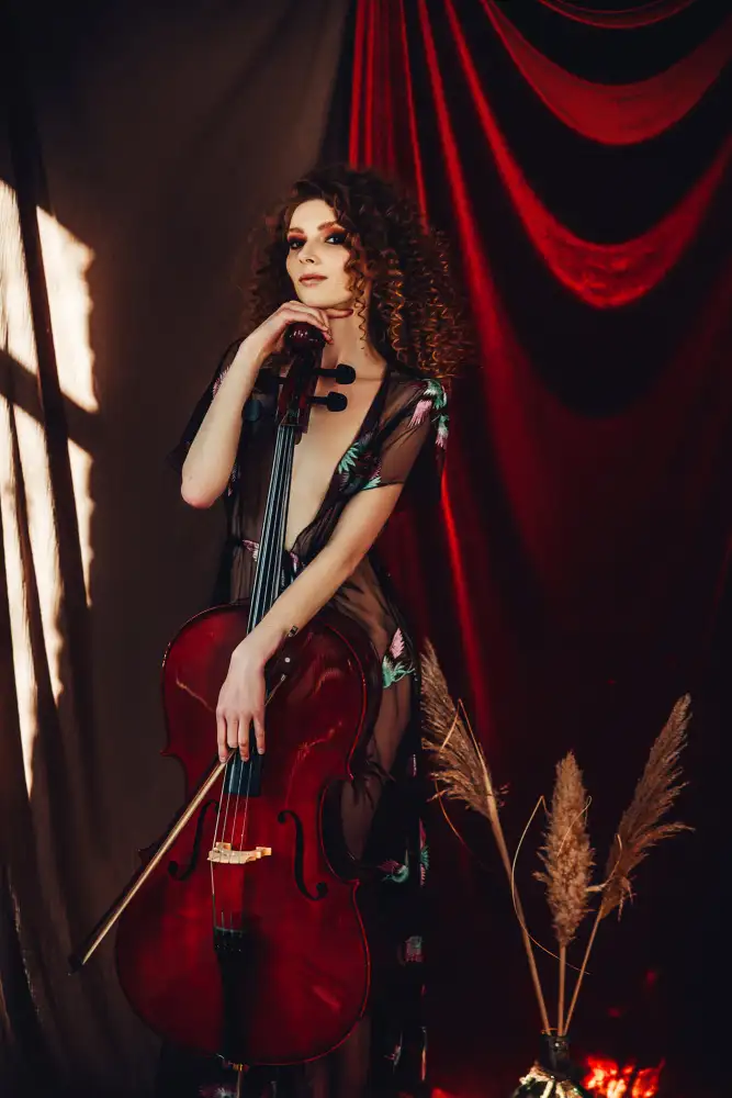 Bolgov, Axe Ruslan: Il violoncello rosso