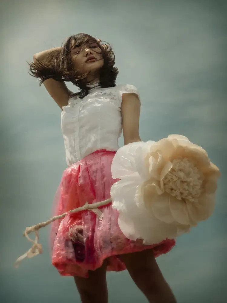 Ugachi, Takako: Blume in der Düne