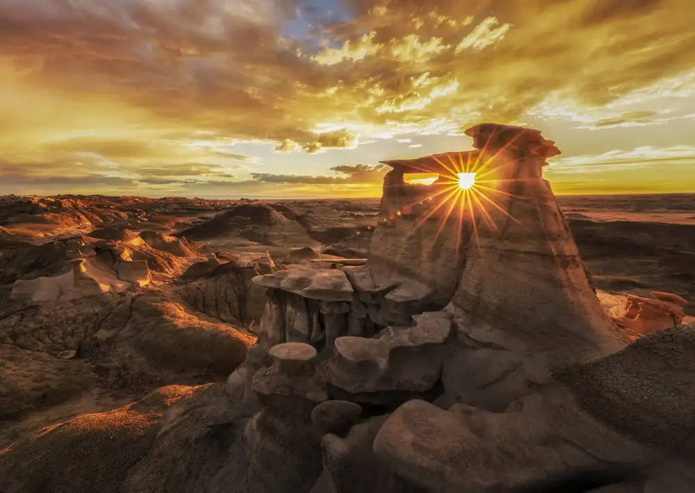 Z, Leechee: Badlands de Bisti au coucher du soleil