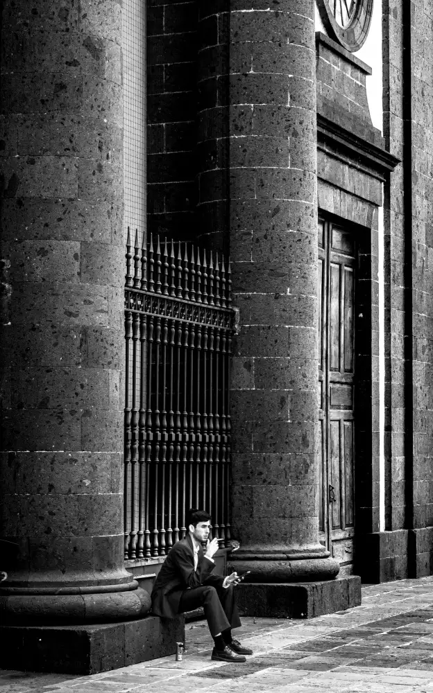 Alviani, Montserrat: Incertitude