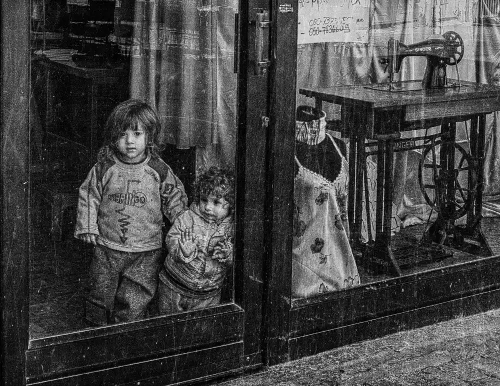 Yermoshkin, Leonid: Kinder und der Sänger