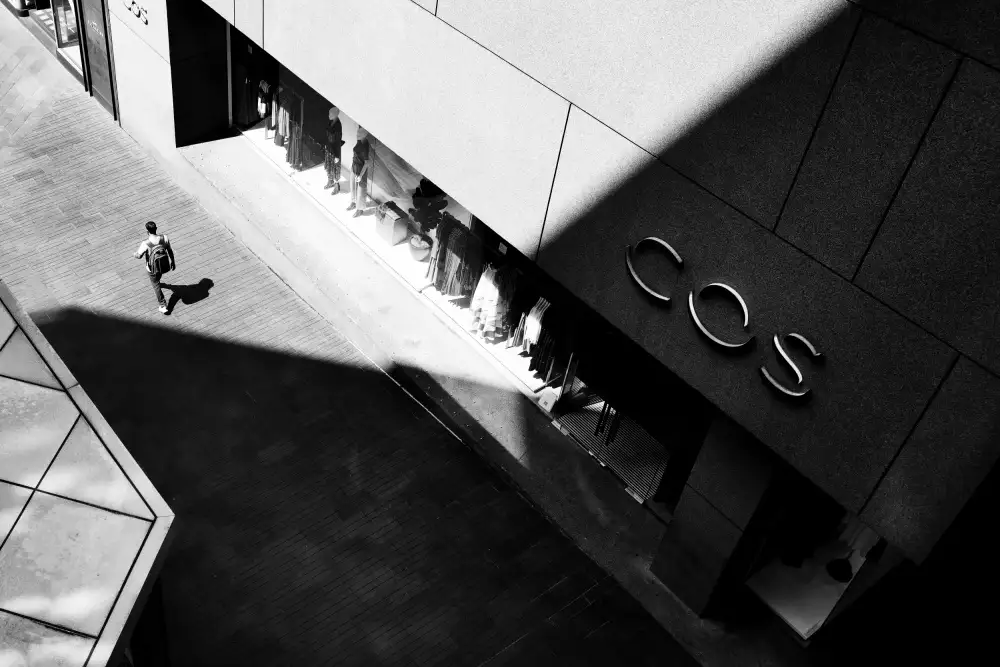 Long, Kieron: Licht und Schatten