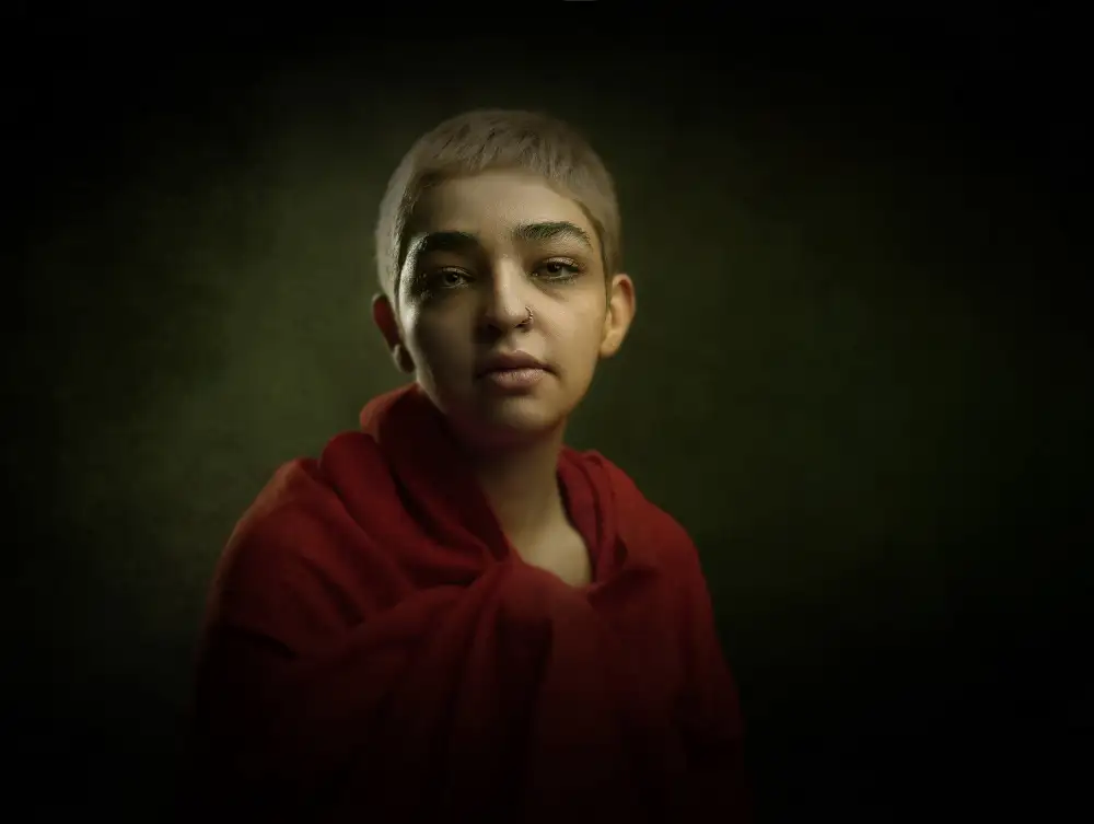 Hasheminasab, Moein: Ragazza persiana