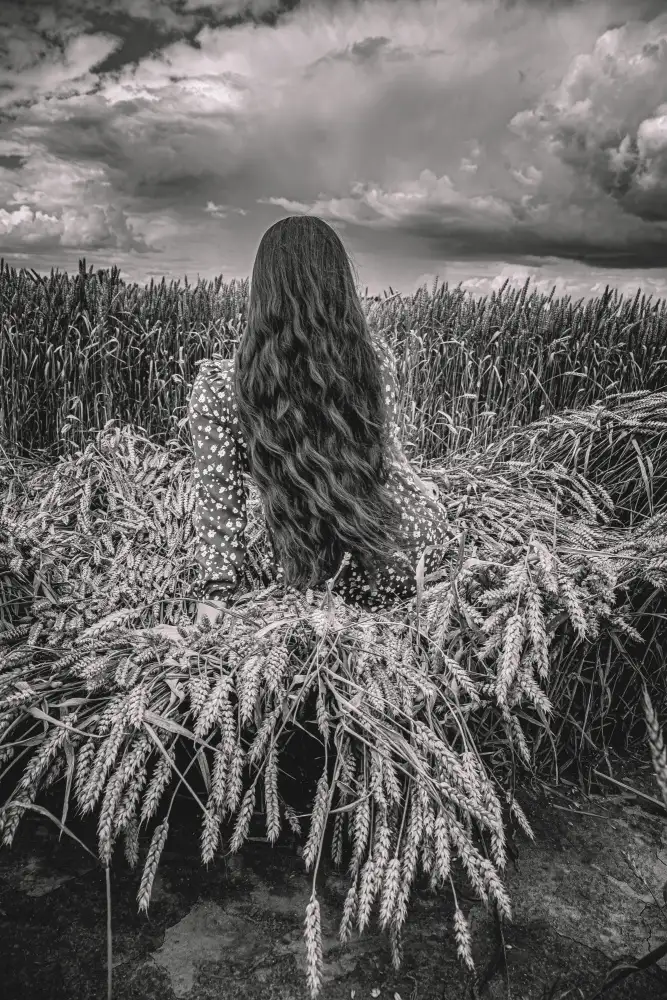 Zvagina, Dzintra: Haare im Feld