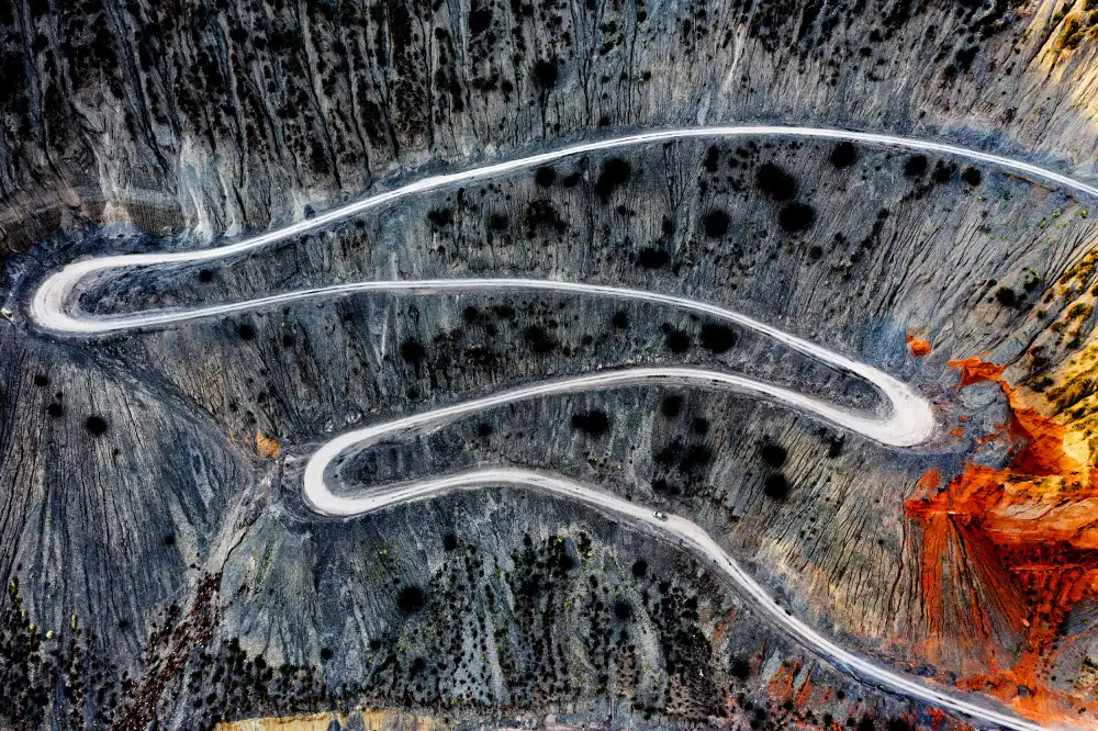 konglingming: Cliff Road