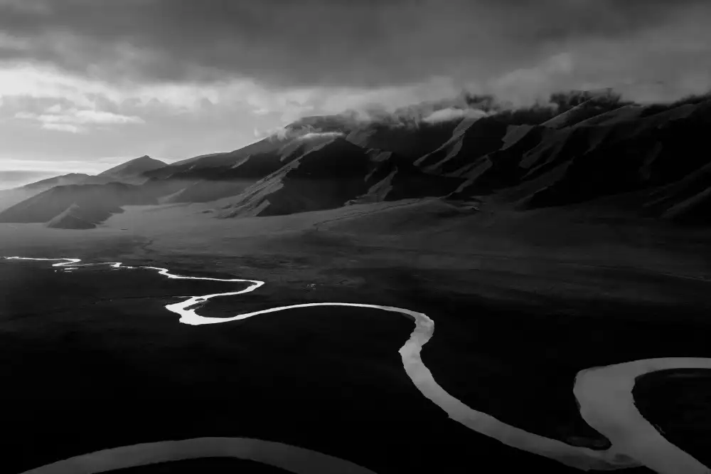konglingming: Ein mäandernder Fluss