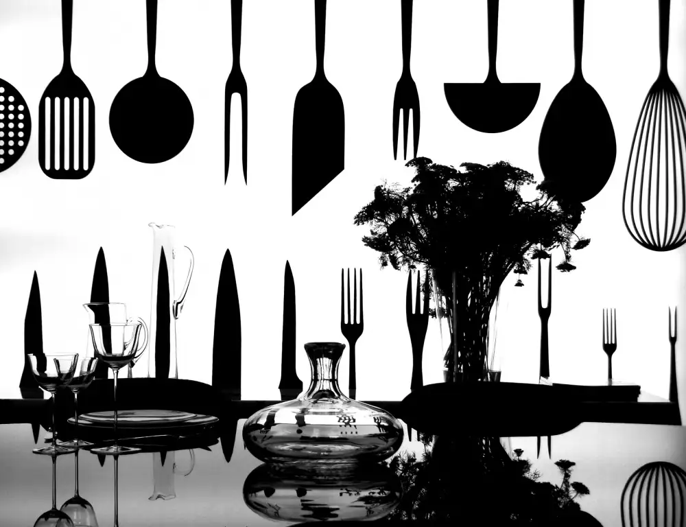 Lesica, Ivan: Mesa de comedor