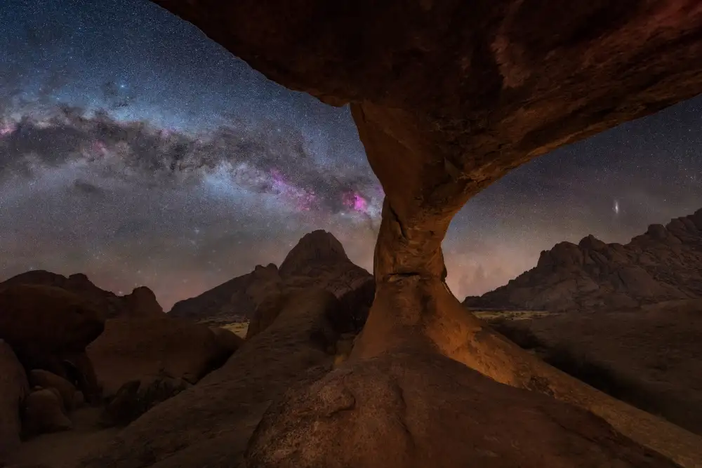 Chander, Vikas: Oblouk Spitzkoppe