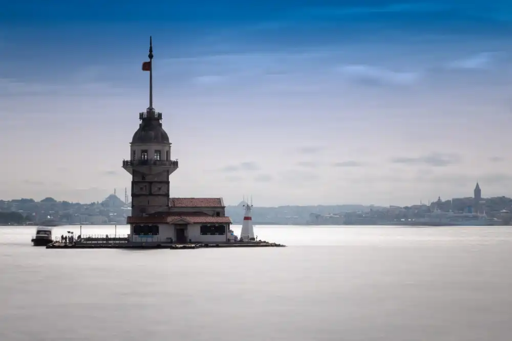 Kortan, Merthan: Torre della Vergine...