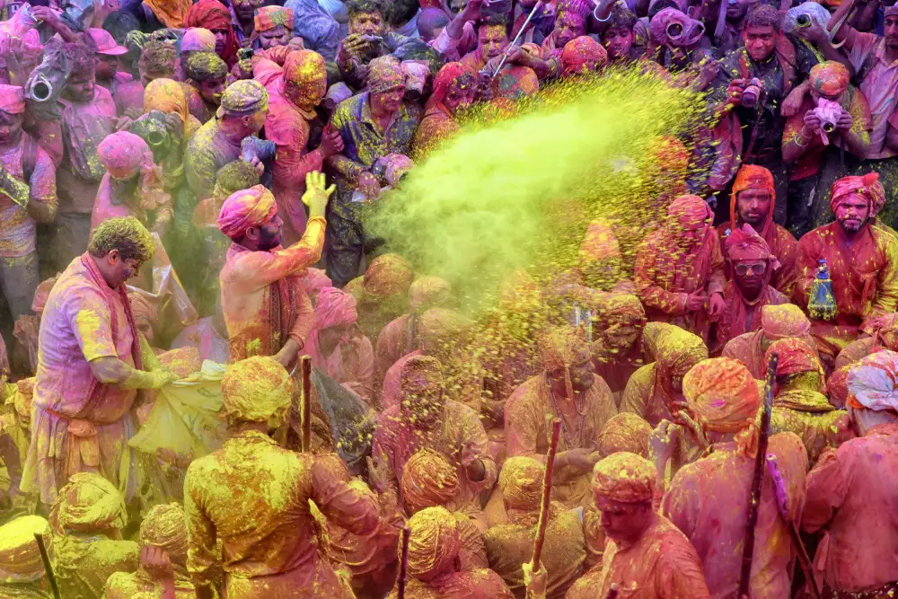 Nandi, Shaibal: Spruzzi di colore1