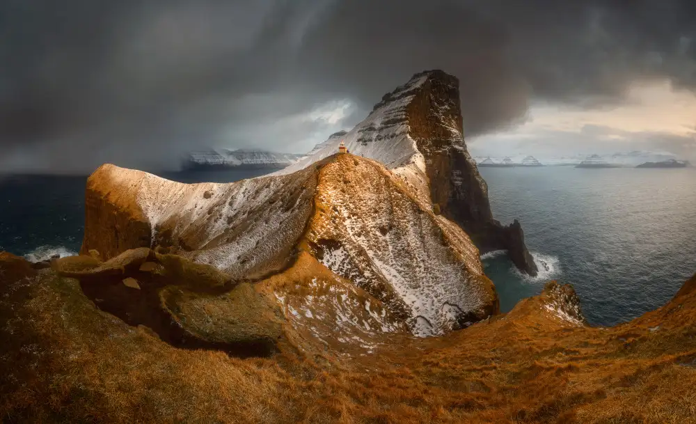 Rojek, Tomasz: Le phare