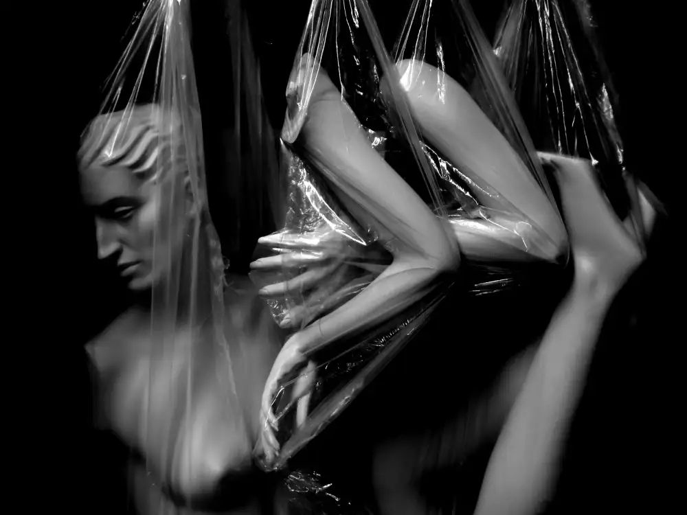 Lesica, Ivan: Partes del cuerpo del maniquí