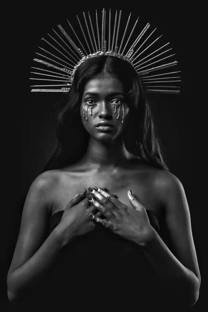 DAS, CHANDRA JAYATU: REGINA DELL'ORO NERO