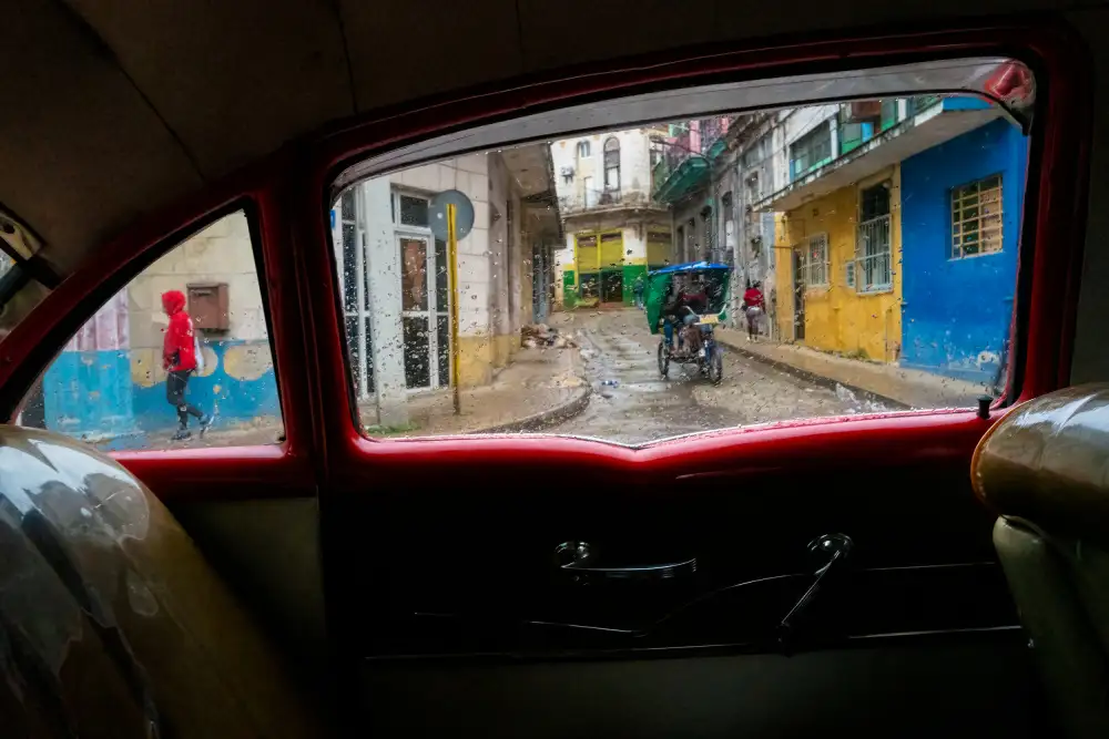 Khataw, Ali: View through a Taxi