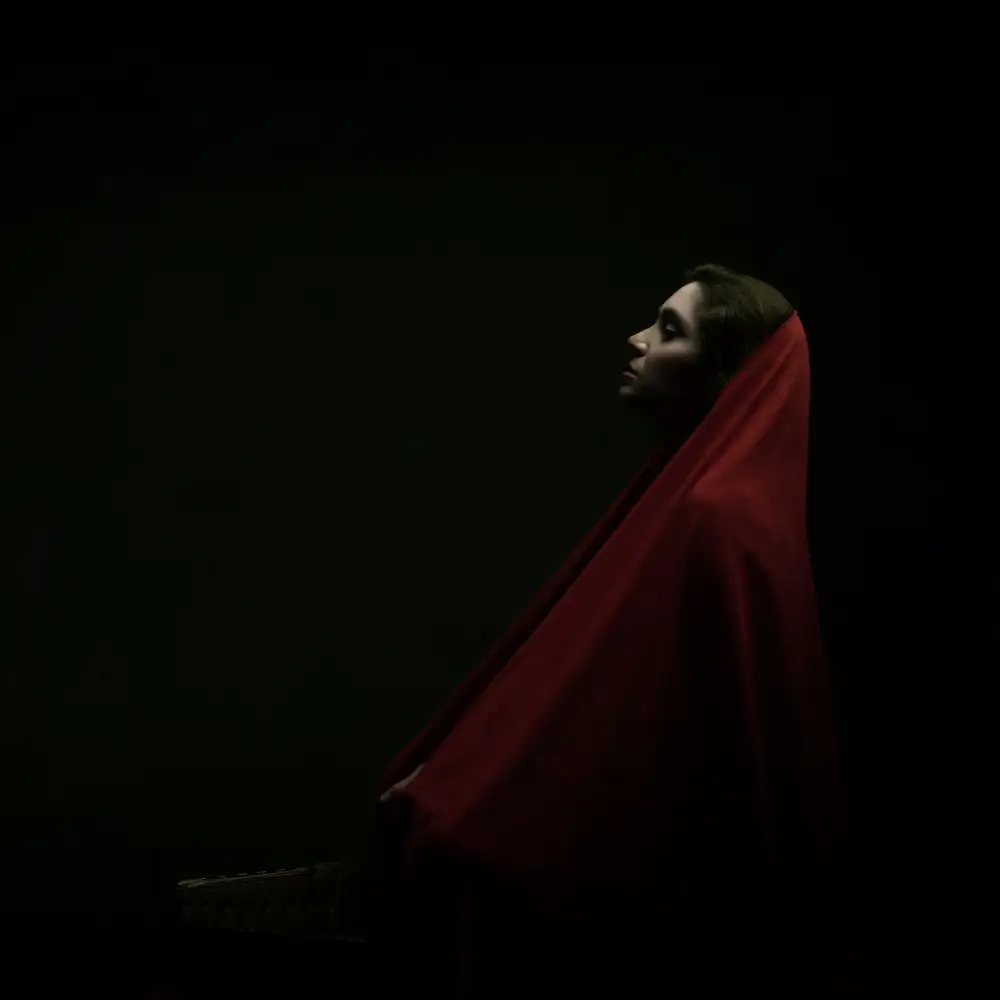 Hasheminasab, Moein: Ragazza persiana