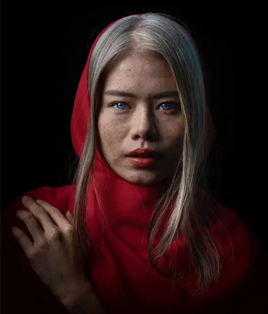 Mikael, Fira: Bellezza unica
