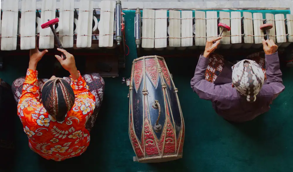 Erkmen, Ugur: Gamelan-Musiker