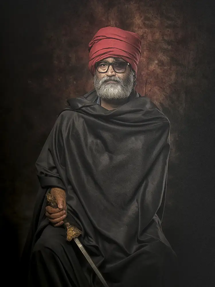 BHATTACHARYYA, PARTHA: UN VECCHIO SARDER