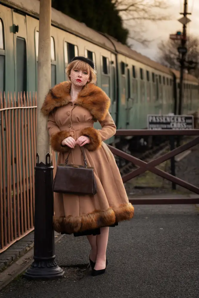 Dixon, Colin: Dame am Bahnhof