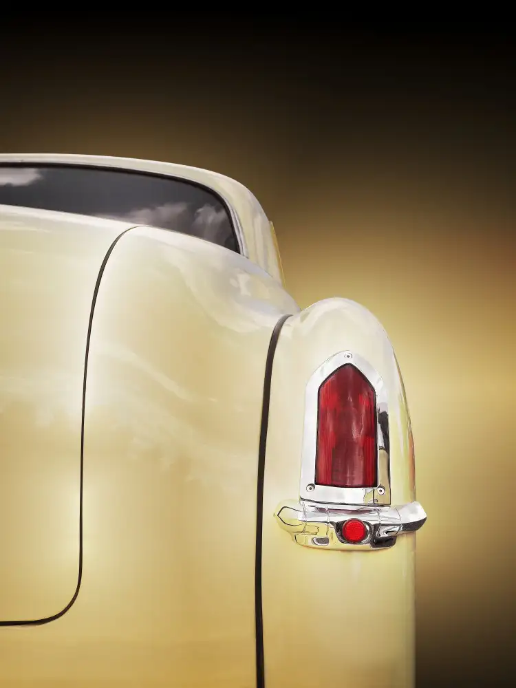 Gube, Beate: Fanale posteriore Coronet 1950 per auto d'epoca americana