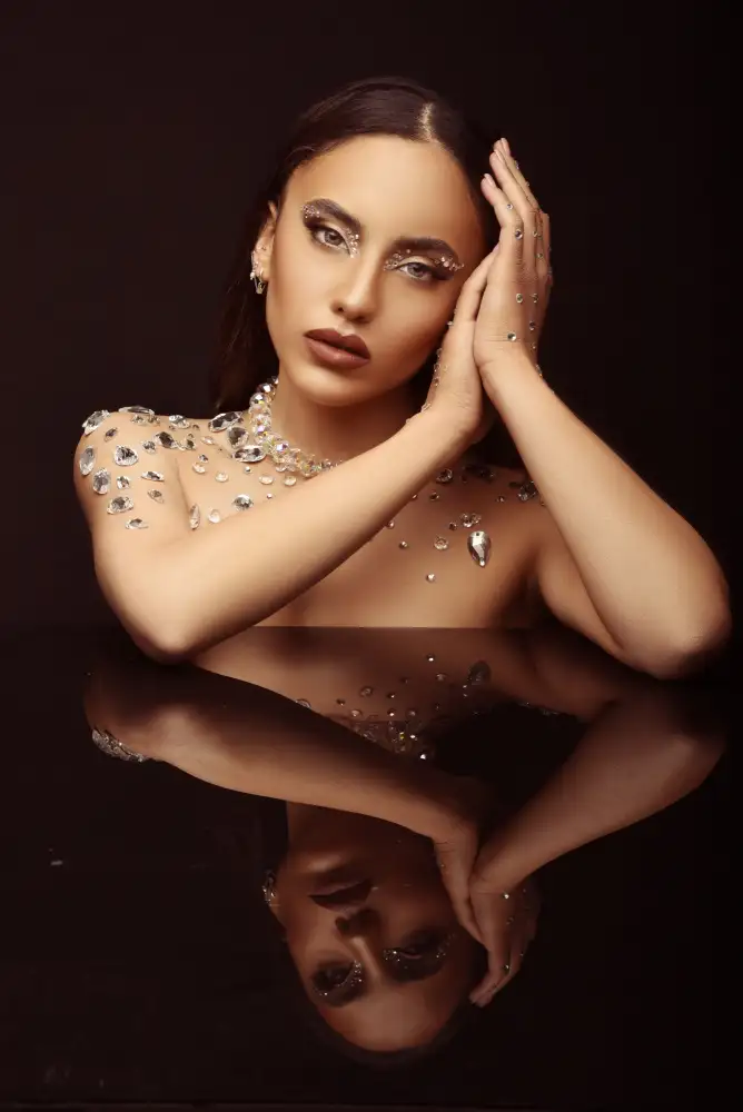 Amar, Yoni: sahal