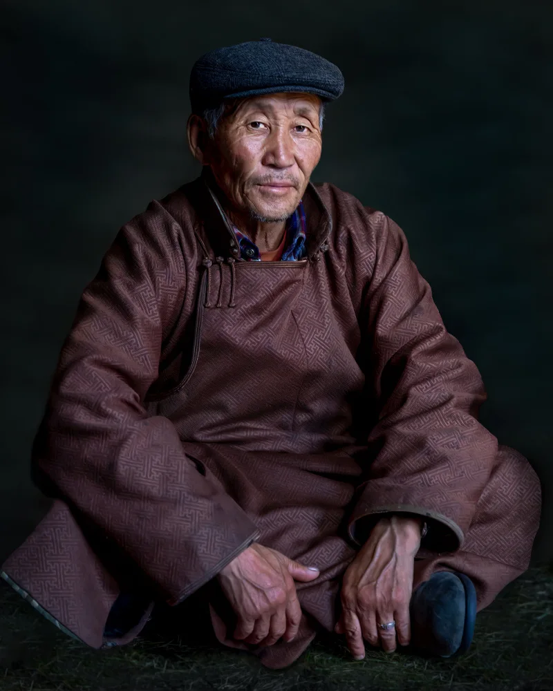 Wu, Irene: L'anziano Dukhan