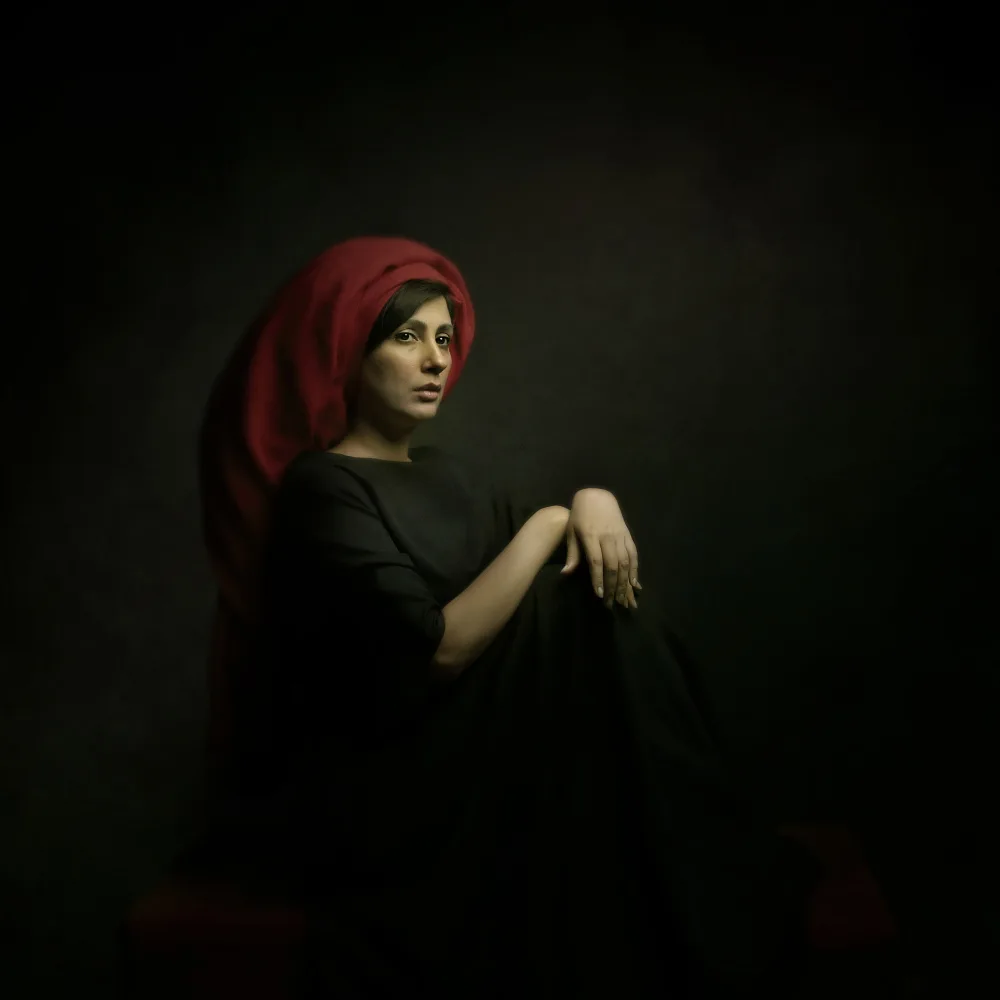 Hasheminasab, Moein: Ragazza persiana