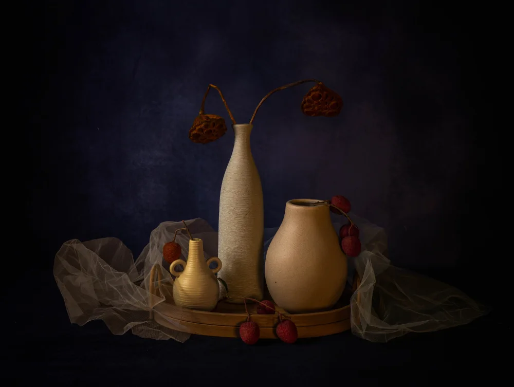 May, G.: Baccello di loto secco e litchi