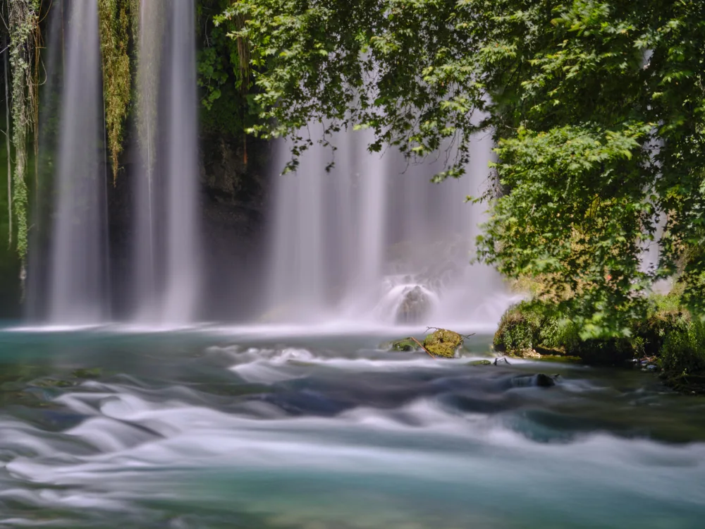 akyurt, engin: bellissima cascata in montagna