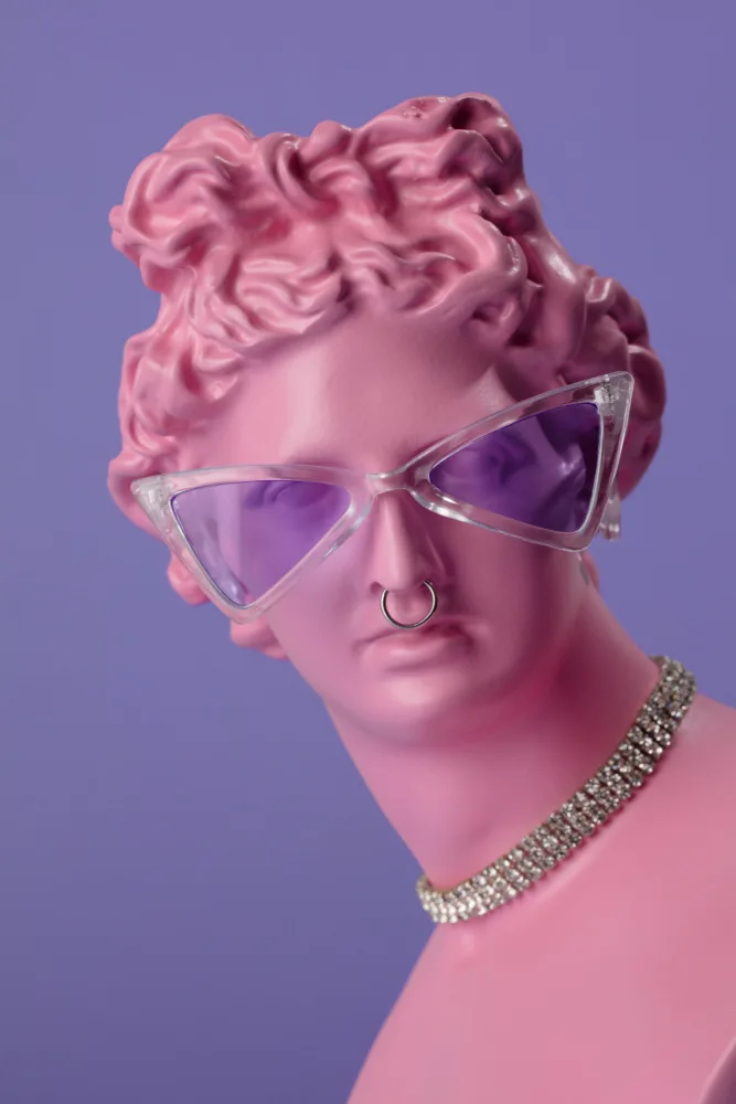 Ramiro, Julia: Statua