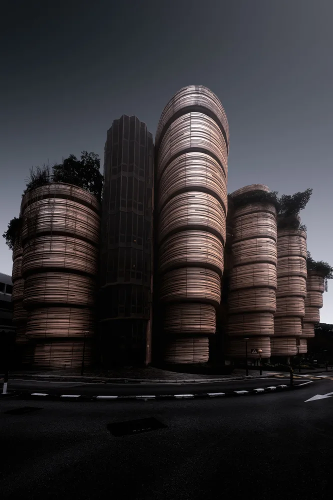 T, Amatou: Architektur II