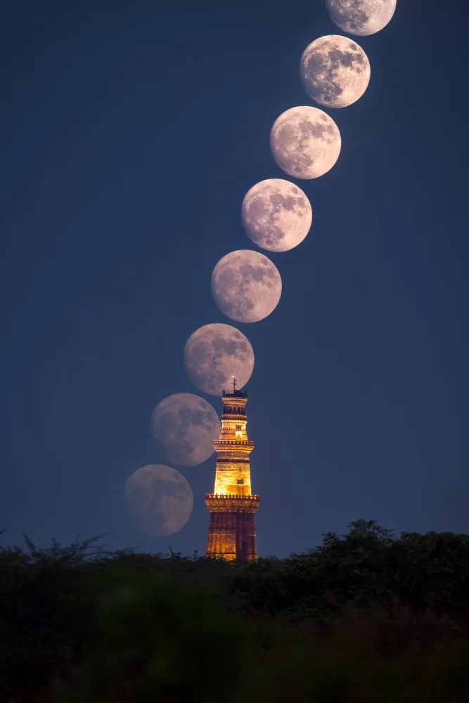 MATHUR, SANDEEP: Fast ein Supermond