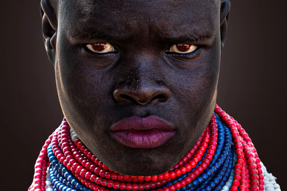 Groof, De Toni: Ragazza Turmi nella valle dell'Omo (Etiopia)