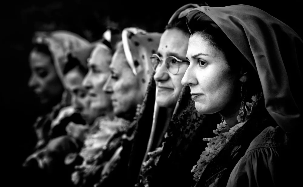 Cavalli, Giovanni: Gesichter. Traditionelle Kostüme. Nuoro 2023