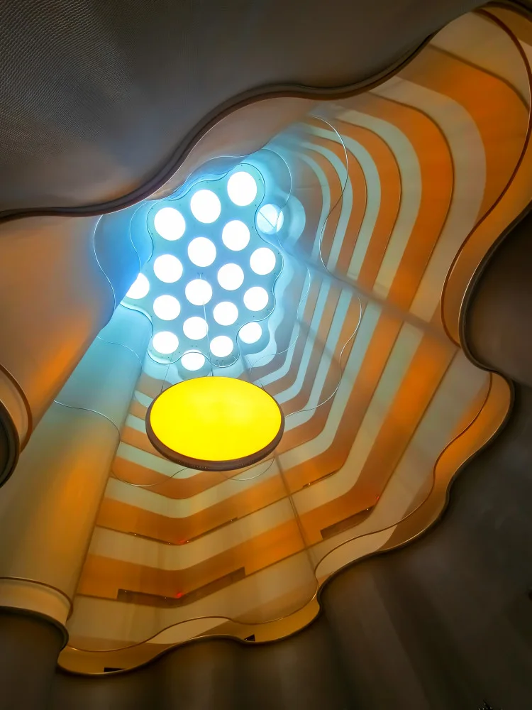 Zhao, Yan: Light and Shape 5