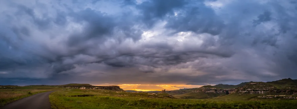 Niekerk, van Brian: Bouřlivý východ slunce - Drakensberg