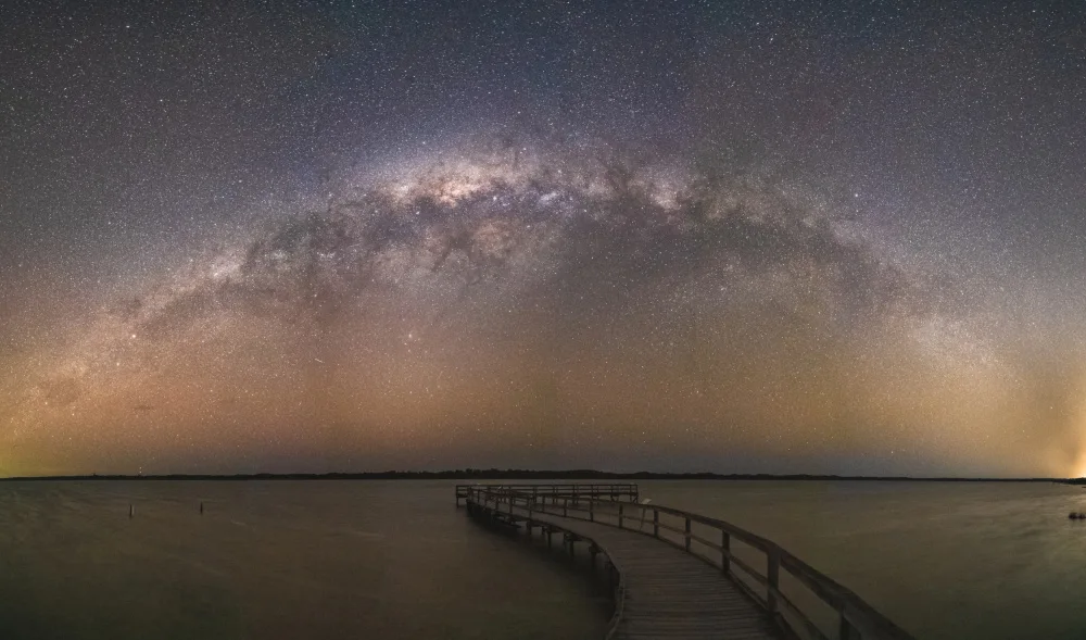 BHATTACHARJEE, HIRAK: Lake Cliffton bei Nacht