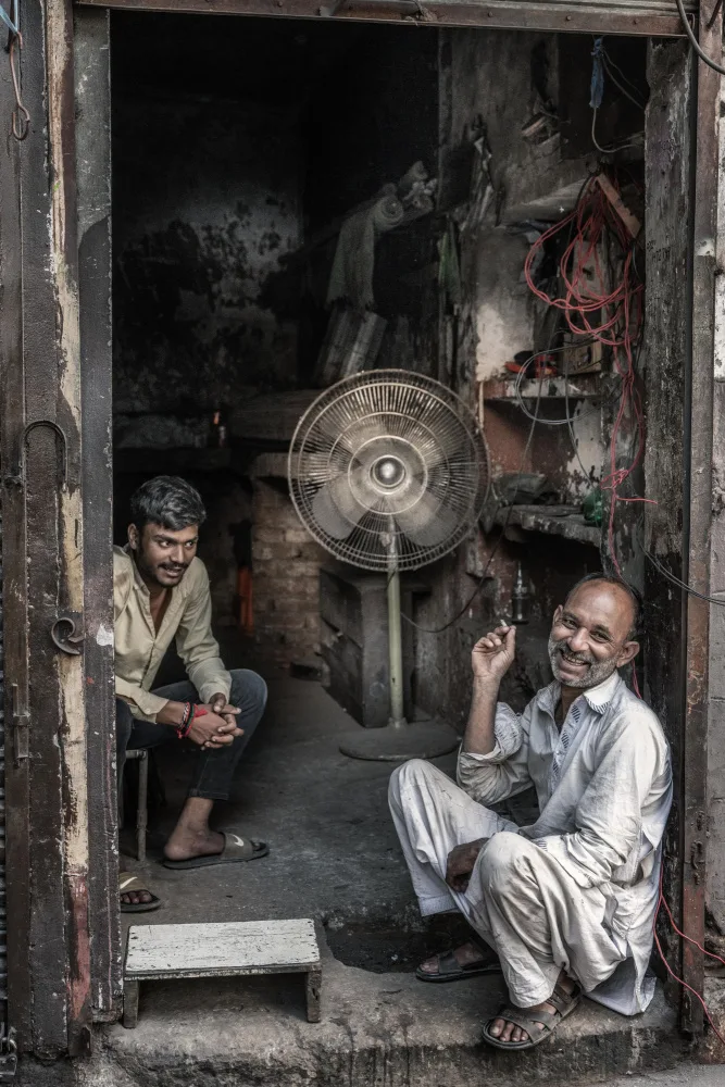 Cole, Trevor: Vita di strada,Peshawar