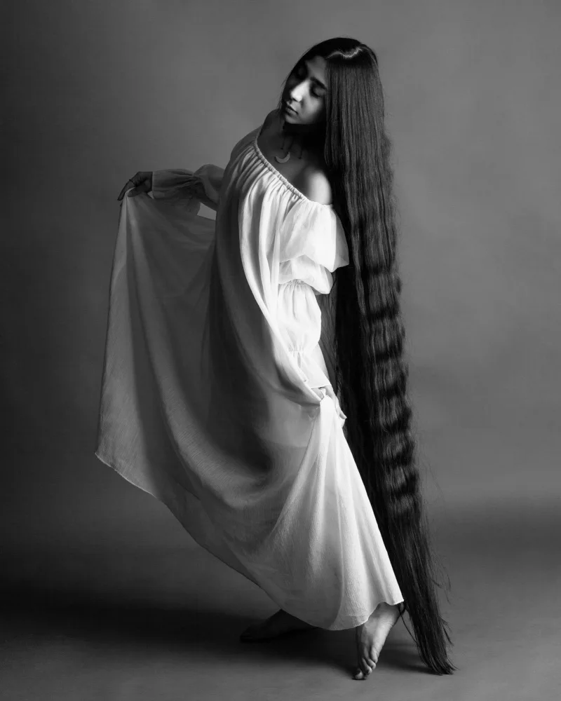 Mokhtari, Mehdi: Negin