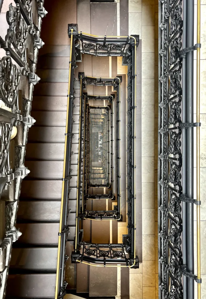 Abreu, Mansano Bruno: Steps Chelsea Hotel - NYC