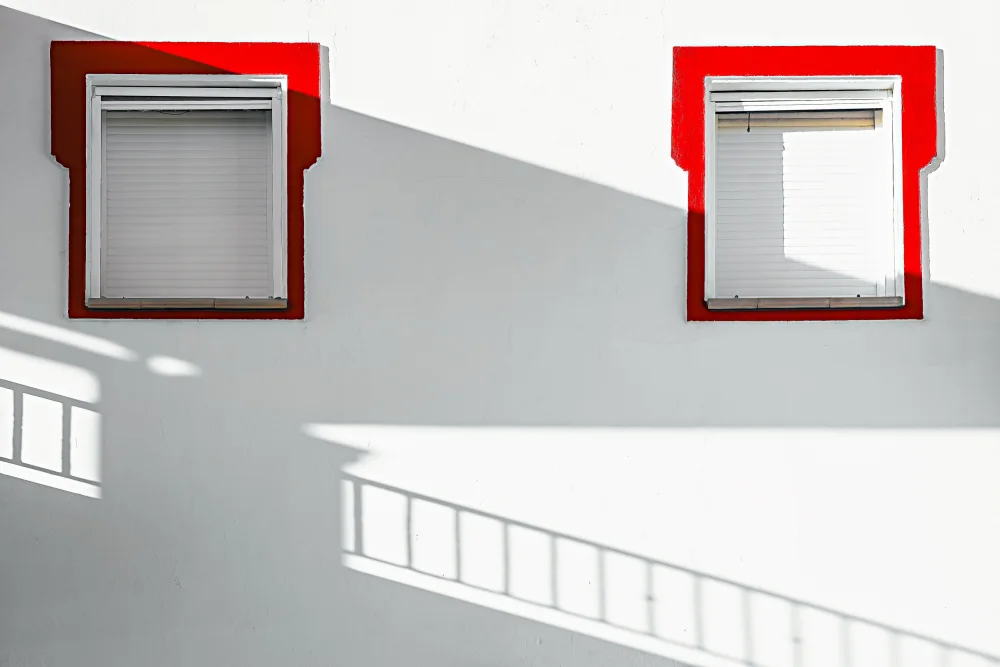 Tänzer, Ina: 2 rote Fenster