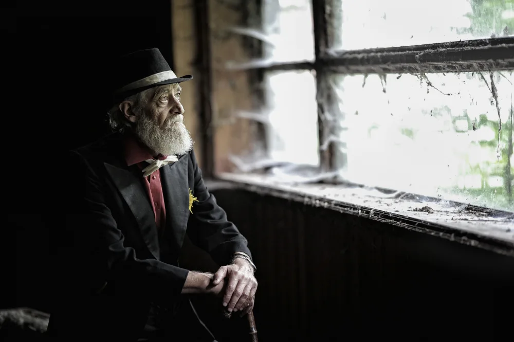Andrei, Remus Stefan: Esperando el día siguiente